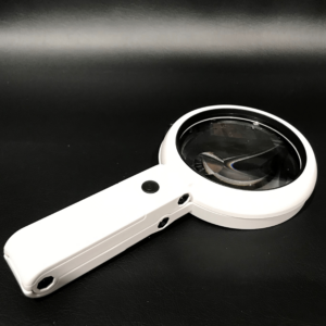 Magnifier with 8 LEDs (Batteries Included)